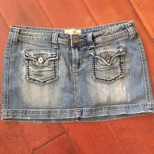 Cute mini jean skirt - size 9/10